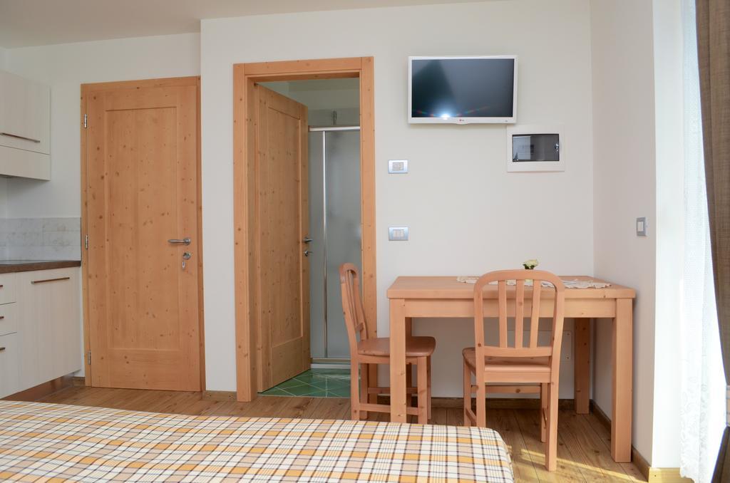 Baita Scaia Bed & Breakfast Cogolo Eksteriør bilde