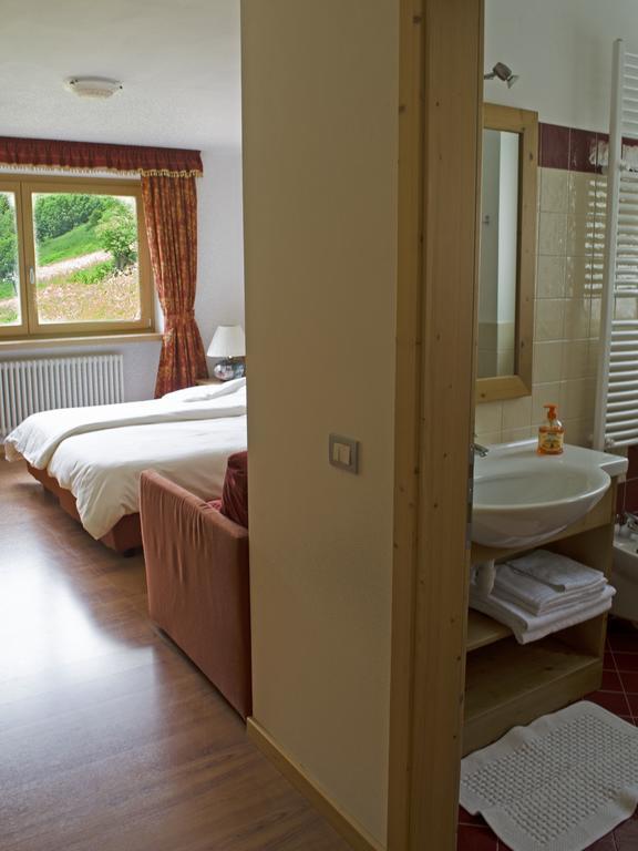Baita Scaia Bed & Breakfast Cogolo Rom bilde